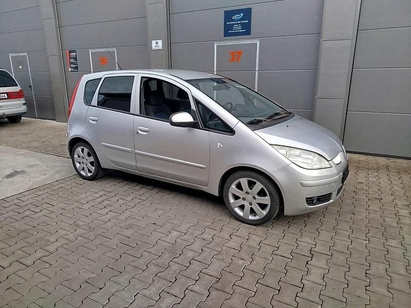 Gebraucht Mitsubishi Colt 75 PS (55 kW) 2006 Silber Kleinwagen