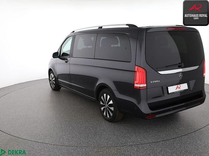 Gebraucht Mercedes V250 Sport 190 PS (139 kW) 2021 Graphitgrau Van / Kleinbus