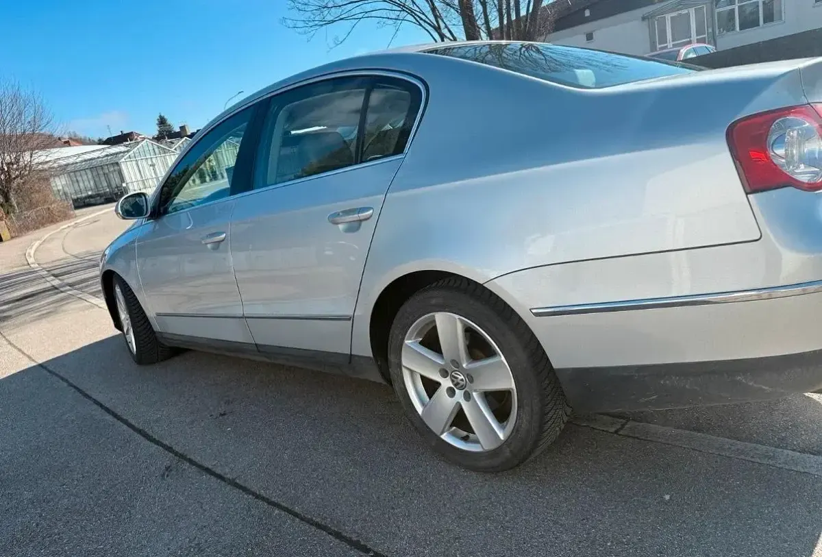 Używany VW Passat 150 KM (110 kW) 2005 Srebrny Sedan/Limuzyna