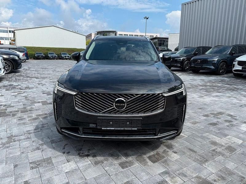 Neu Volvo XC90 Core 310 PS (228 kW) 2025 Schwarz SUV