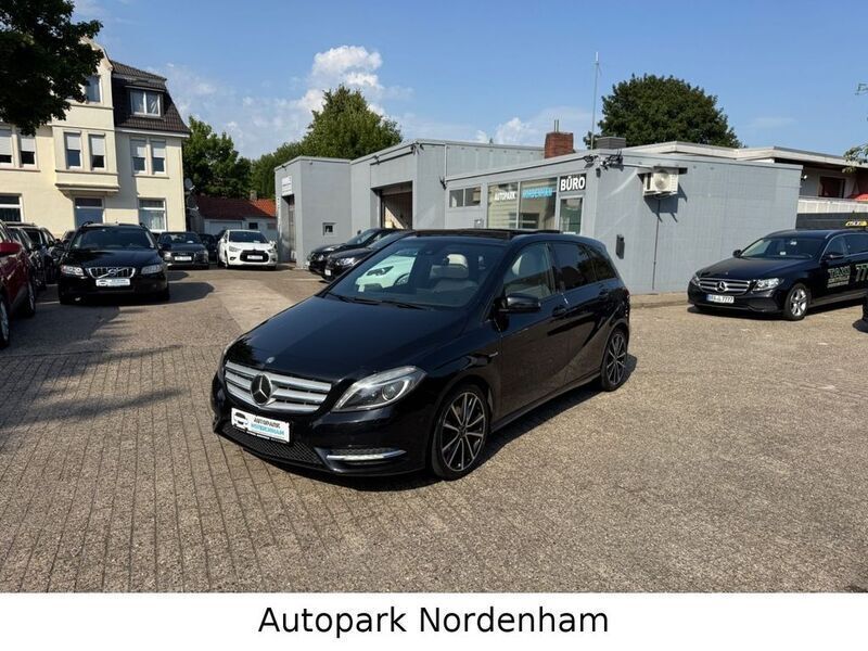 Schwarz Gebraucht 2011 Mercedes B200 Avantgarde Van / Kleinbus | 6.950 € (Fairer Preis) - Bild 1/4