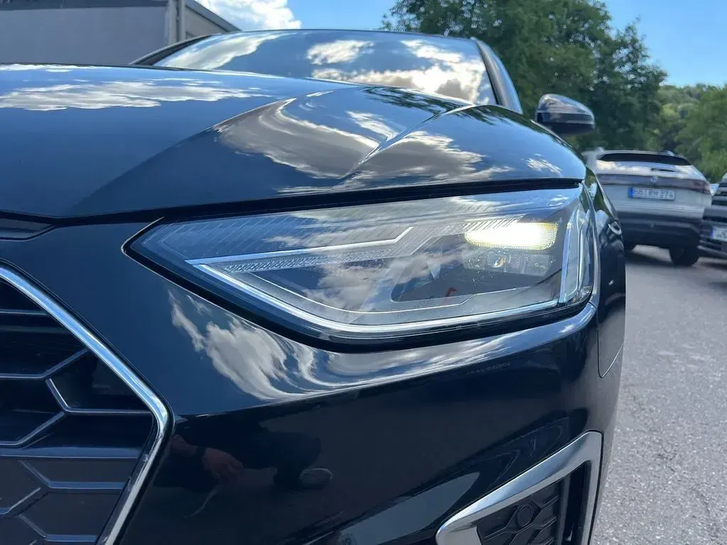 Gebraucht Audi A4 S-Line 204 PS (150 kW) 2023 Mythosschwarz metallic Kombi