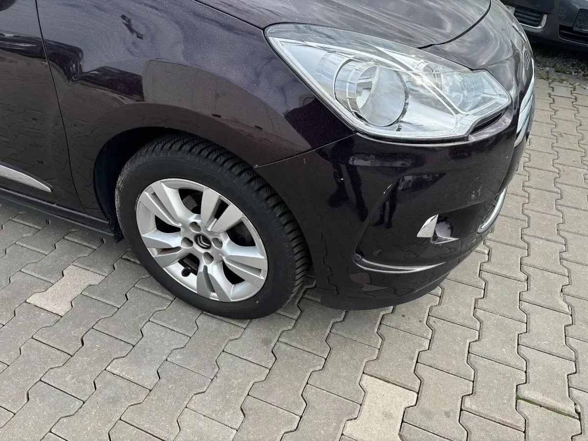 Gebraucht Citroën DS3 So Chic 82 PS (60 kW) 2015 Violet Kleinwagen