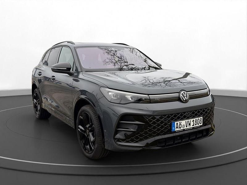 Gebraucht VW Tiguan Style 272 PS (200 kW) 2025 Delfingrau SUV