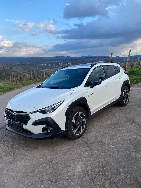 Weiß Gebraucht 2024 Subaru Crosstrek SUV | 28.890 € (Guter Preis) - Bild 1/4