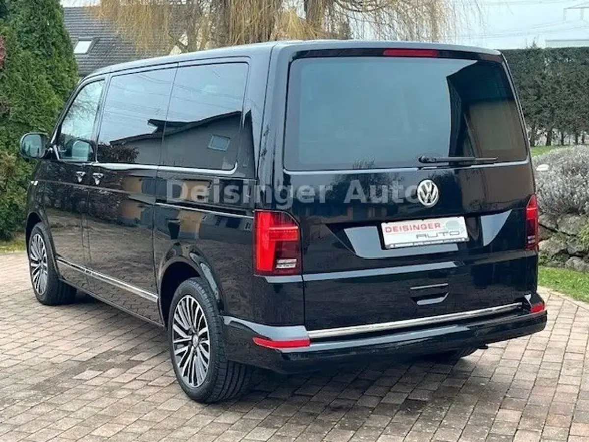 Gebraucht VW Multivan Highline 204 PS (150 kW) 2022 Deep black Van / Kleinbus