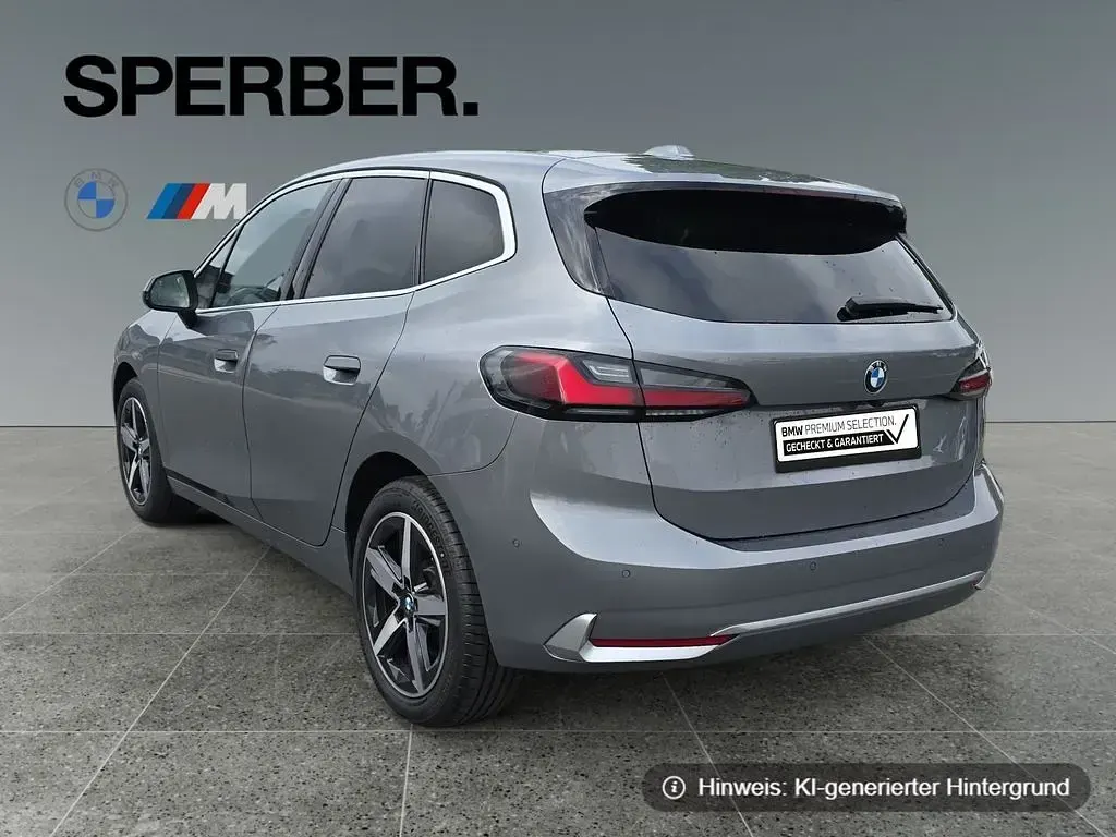 Gebraucht BMW 220 Luxury Line 156 PS (114 kW) 2023 Silber Van / Kleinbus