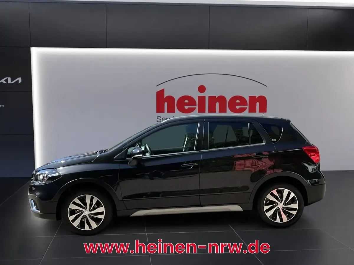 Gebraucht Suzuki SX4 S-Cross Comfort+ 129 PS (94 kW) 2021 Cosmic black pearl SUV