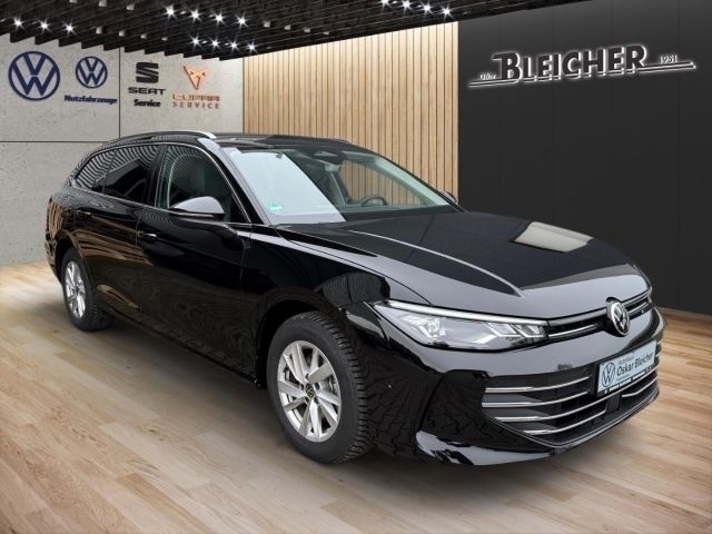 Gebraucht VW Passat Business 150 PS (110 kW) 2024 Grenadillschwarz metallic Kombi