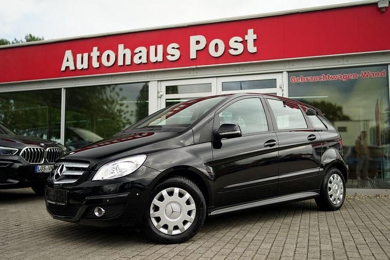 Schwarz Gebraucht 2011 Mercedes B160 Van / Kleinbus | 9.999 € (Teuer) - Bild 1/4