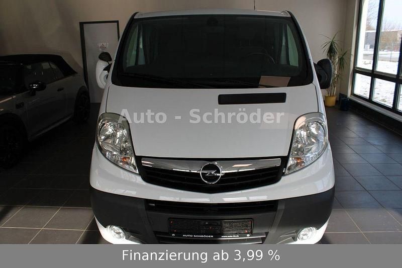 Gebraucht Opel Vivaro 114 PS (83 kW) 2014 Weiß Van / Kleinbus