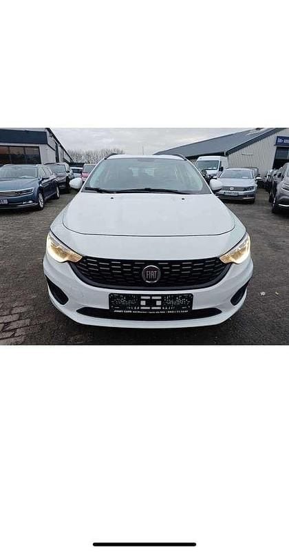 Weiß Gebraucht 2017 Fiat Tipo Lounge Kombi | 5.500 € (Guter Preis) - Bild 1/4