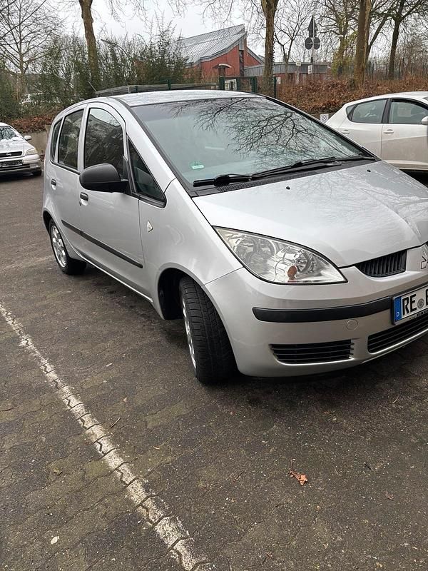 Silber Gebraucht 2004 Mitsubishi Colt Kleinwagen | 1.750 € (Fairer Preis) - Bild 1/4