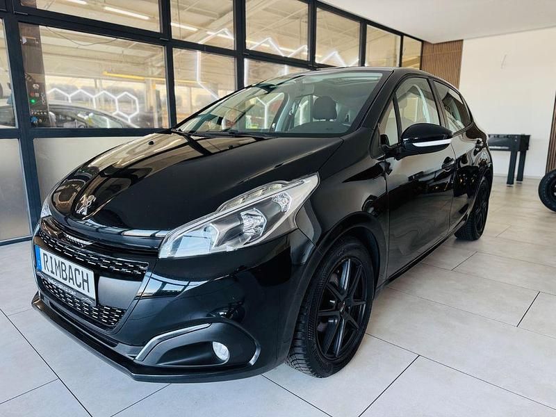 Gebraucht Peugeot 208 Active 82 PS (60 kW) 2017 Schwarz Kleinwagen
