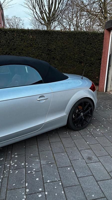 Gebraucht Audi TT Roadster 200 PS (147 kW) 2010 Silber Cabrio
