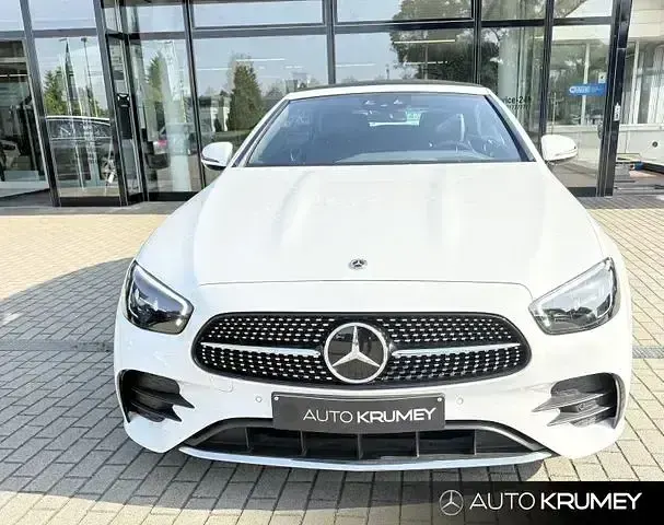 Gebraucht Mercedes E220 AMG line 194 PS (142 kW) 2023 Weiß Cabrio