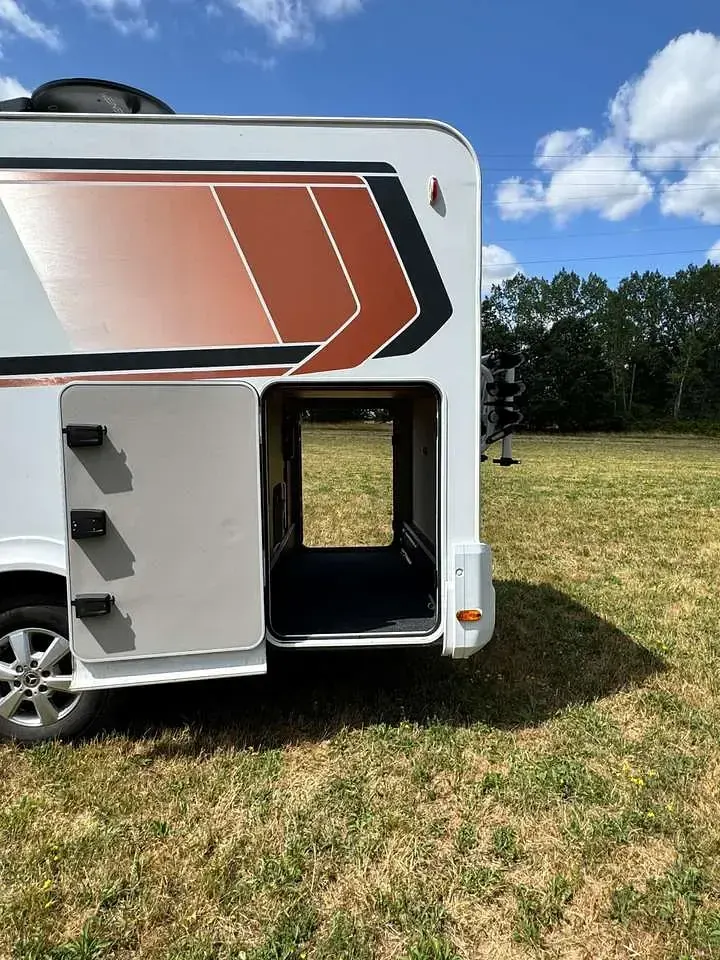 Gebraucht Mercedes Sprinter 170 PS (125 kW) 2023 Weiß Van