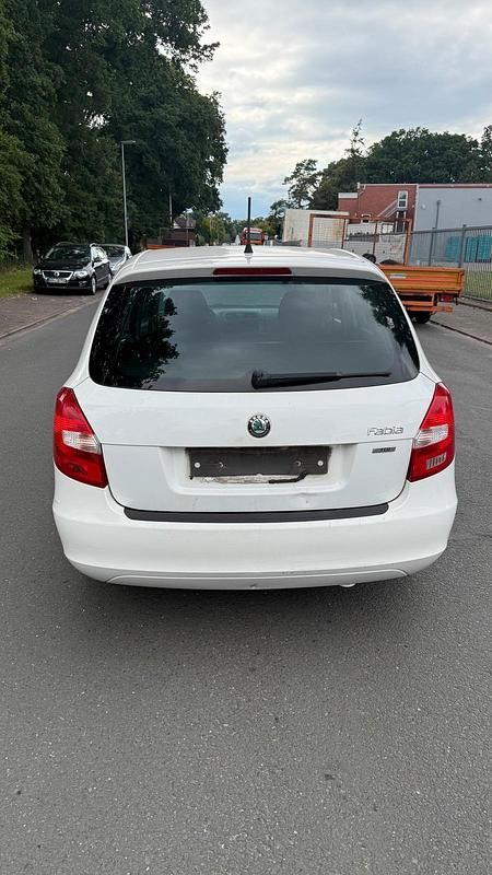 Gebraucht Skoda Fabia 75 PS (55 kW) 2012 Weiß Kombi