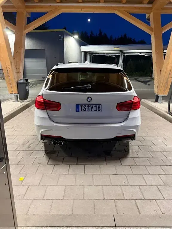 Gebraucht BMW 330 M Sport 258 PS (189 kW) 2016 Weiß Kombi