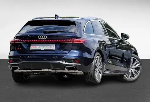 Gebraucht Audi A5 Ambiente 204 PS (150 kW) 2025 Blau Coupé