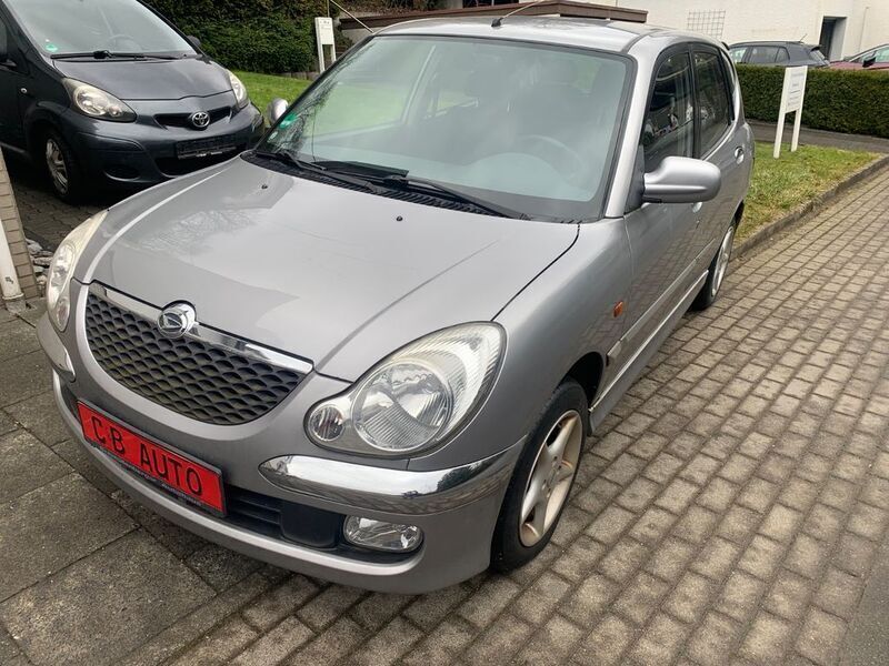 Grau Gebraucht 2003 Daihatsu Sirion Plus Kleinwagen | 799 € (Superpreis) - Bild 1/4