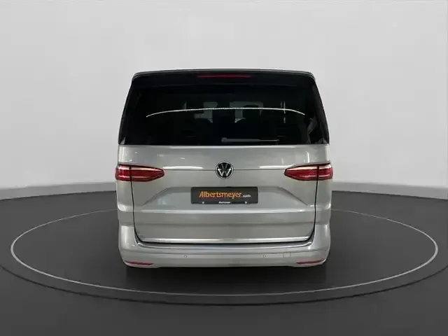 Gebraucht VW Multivan Style 150 PS (110 kW) 2025 Silber Van / Kleinbus