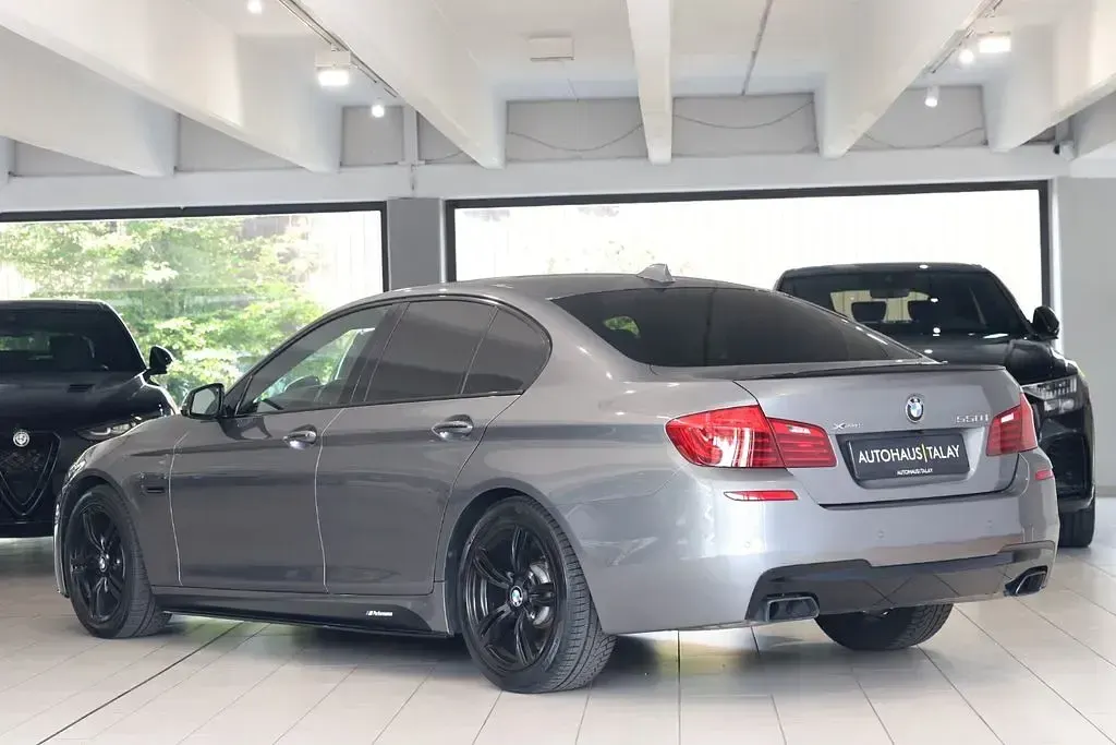 Gebraucht BMW 550 Performance 449 PS (330 kW) 2016 Grau Limousine