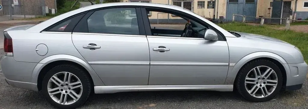 Używany Opel Vectra GTS 147 KM (108 kW) 2002 Srebrny Sedan/Limuzyna