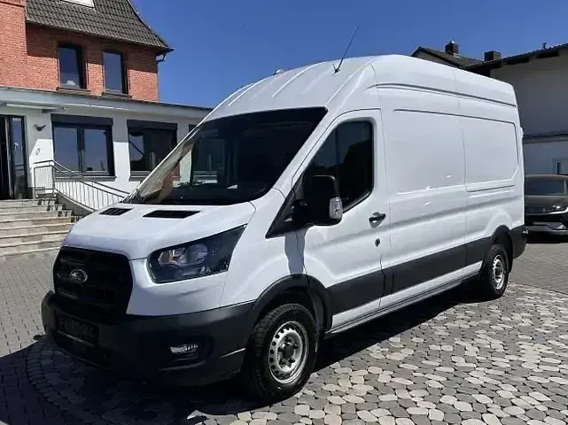 Używany Ford Transit 105 KM (77 kW) 2024 Biały Sedan/Limuzyna