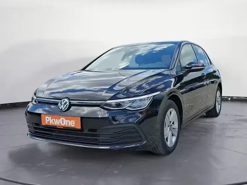 Gebraucht VW Golf VIII Life 131 PS (96 kW) 2022 Limousine