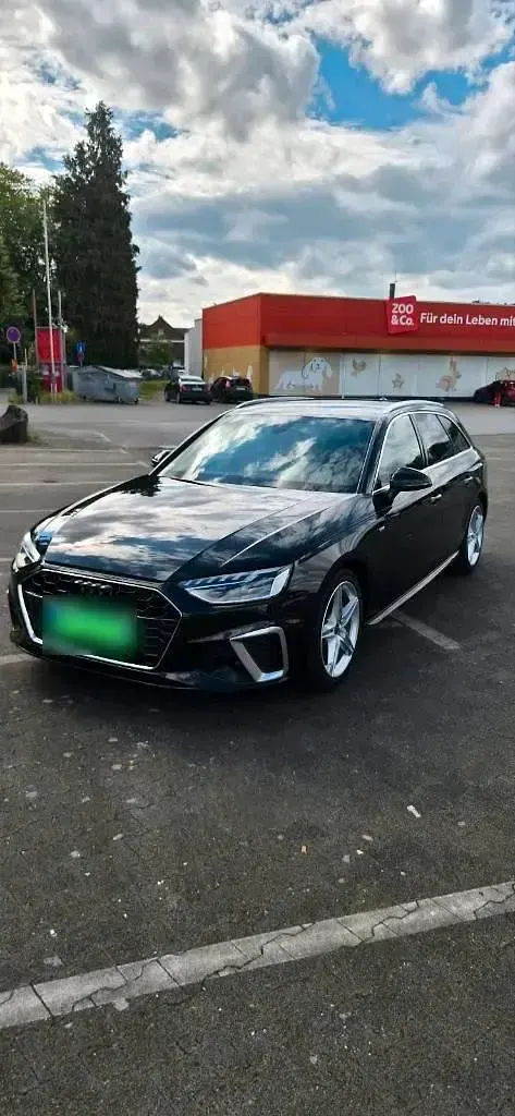Gebraucht Audi A4 S-Line 150 PS (110 kW) 2021 Schwarz Kombi