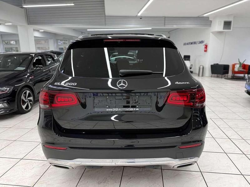 Gebraucht Mercedes GLC200 AMG line 211 PS (155 kW) 2019 Schwarz SUV