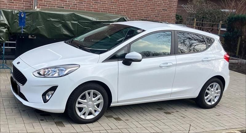 Gebraucht Ford Fiesta Cool & Connect 86 PS (63 kW) 2019 Weiß Kleinwagen