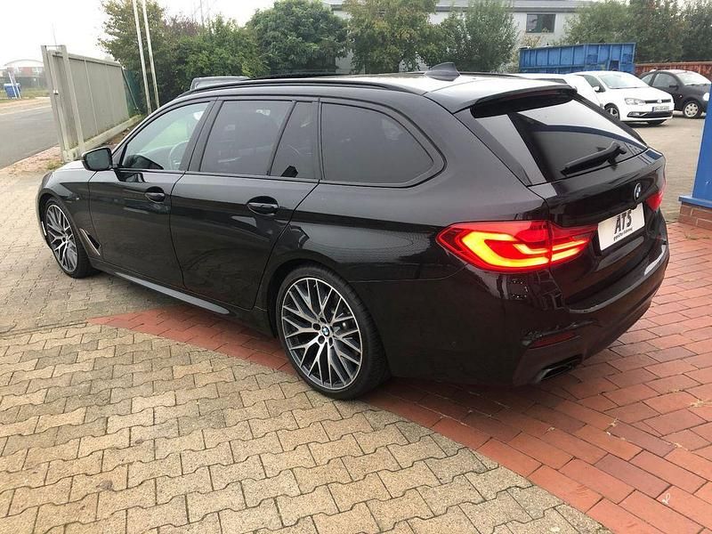 Gebraucht BMW M550 Performance 400 PS (294 kW) 2020 Schwarz Limousine