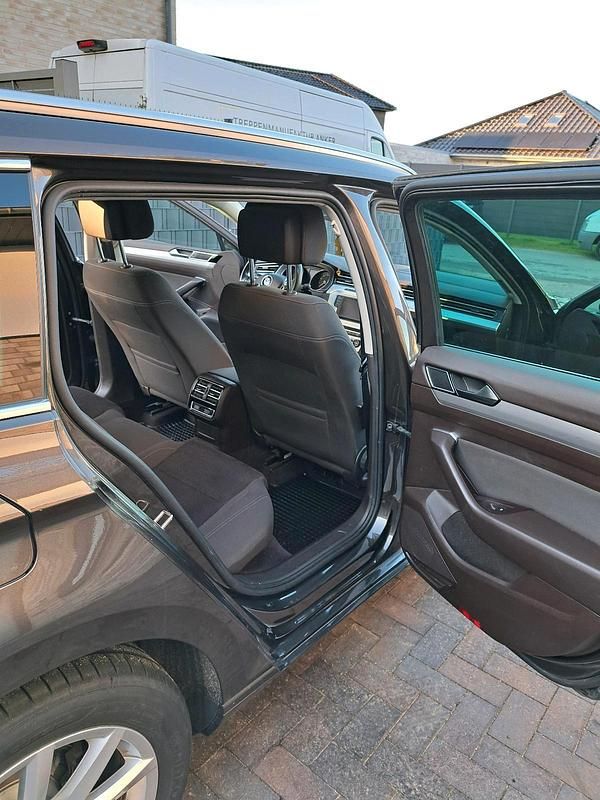 Usata VW Passat 150 CV (110 kW) 2015 Marrone Station wagon