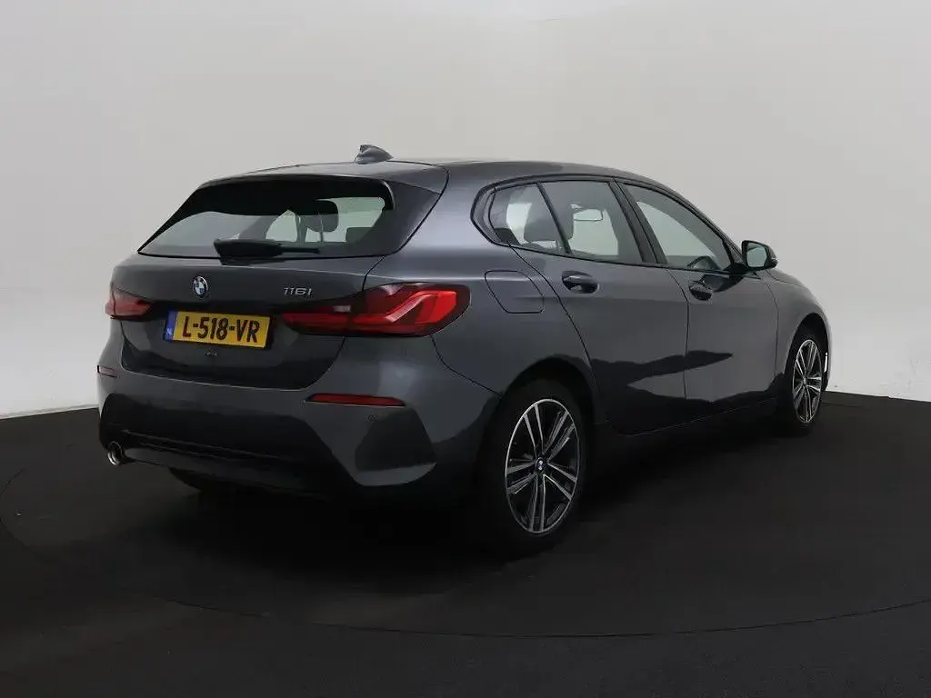 Gebraucht BMW 116 Sport Line 109 PS (80 kW) 2021 Grau Kleinwagen