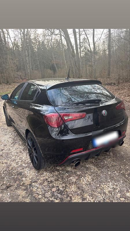 Gebraucht Alfa Romeo Giulietta 241 PS (177 kW) 2017 Schwarz Kleinwagen