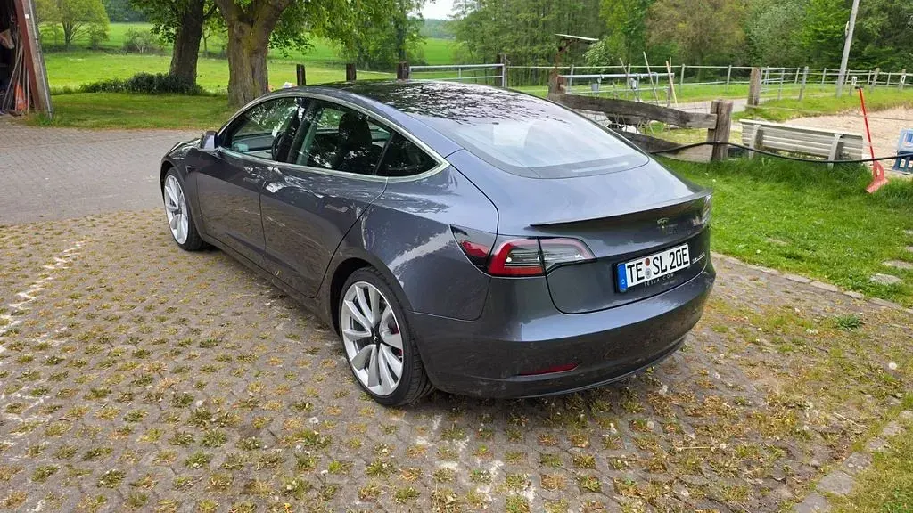 Occasion Tesla Model 3 Performance 377 kW (513 ch) 2019 Gris Berline