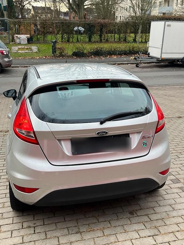 Gebraucht Ford Fiesta 2012 Grau Kleinwagen