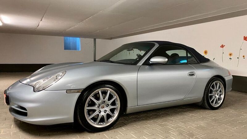 Silber Gebraucht 2003 Porsche 911 Carrera Cabriolet Cabrio | 44.970 € (Teuer) - Bild 1/4