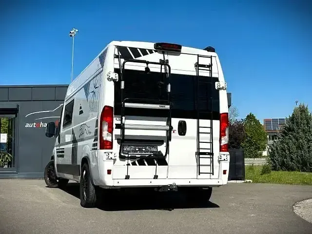 Gebraucht Peugeot Boxer 140 PS (102 kW) 2021 Weiß Van