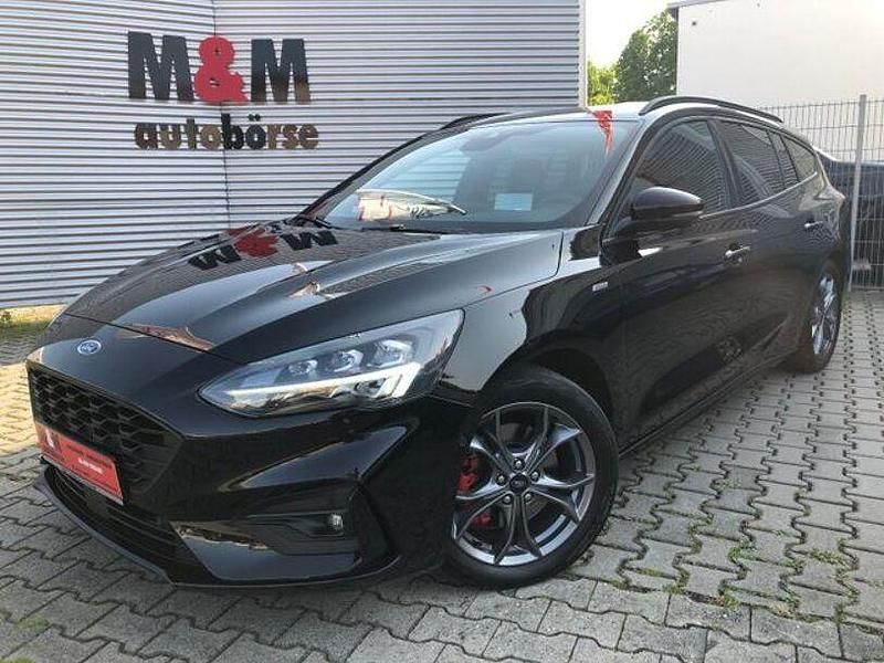 Agate black Gebraucht 2022 Ford Focus ST-Line X Kombi | 19.900 € (Fairer Preis) - Bild 1/4