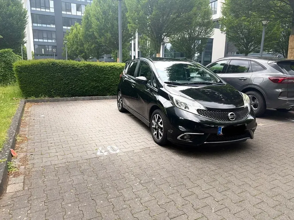 Gebraucht Nissan Note Acenta 80 PS (58 kW) 2014 Schwarz Kleinwagen