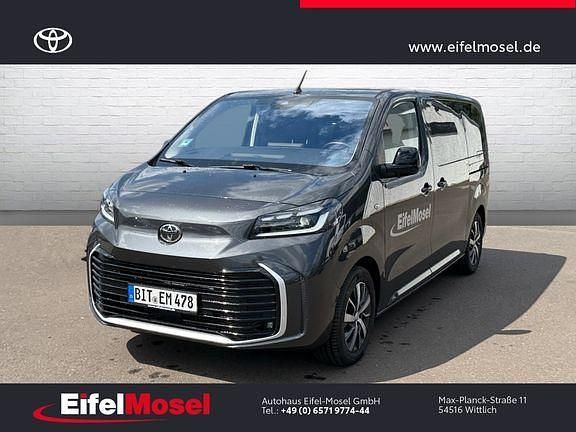 Titanium grey metallic Gebraucht 2024 Toyota Proace Verso Lounge Kombi | 54.960 € - Bild 1/4
