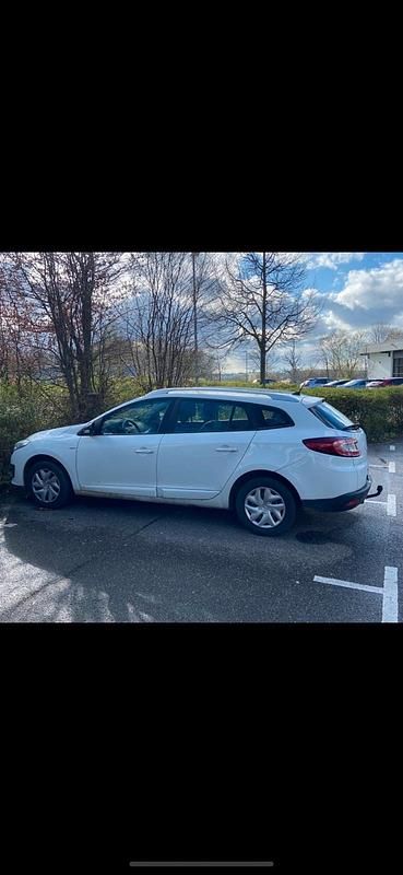 Gebraucht 2015 Renault Mégane III Limousine | 2.850 € (Superpreis) - Bild 1/4