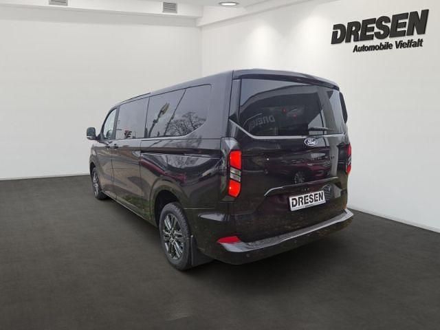 Gebraucht Ford Tourneo Titanium 150 PS (110 kW) 2024 Obsidianschwarz metallic Van / Kleinbus
