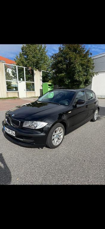 Brugt BMW 116 122 HK (89 kW) 2009 Sort Hatchback