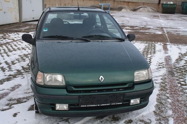 Gebraucht Renault Clio R.S. 54 PS (39 kW) 1996 Grün metallic Kleinwagen