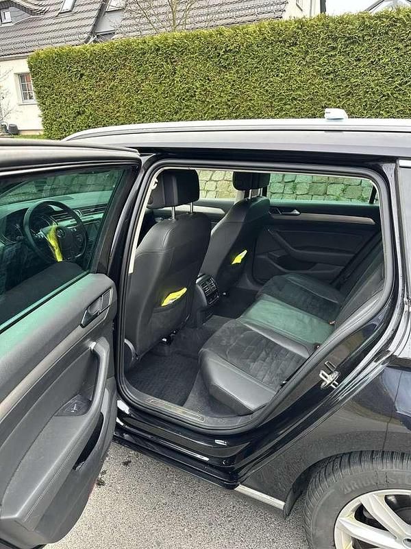 Gebraucht VW Passat Highline 190 PS (139 kW) 2015 Schwarz Kombi