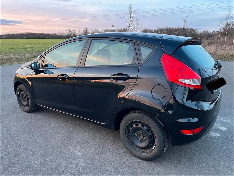Gebraucht Ford Fiesta 82 PS (60 kW) 2011 Schwarz Kleinwagen